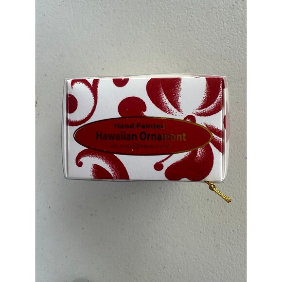 Island Heritage Hawaiian Designer Hand Painted Kissing Santa Christmas Ornament - Picture 4 of 4